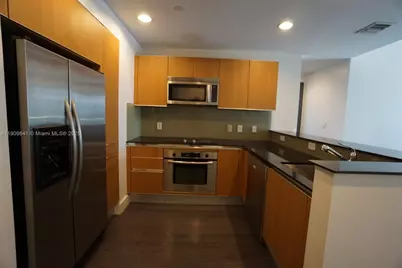 1060 Brickell Ave #1411, Miami, FL 33131 - Photo 6