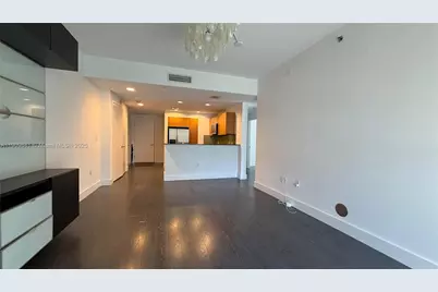 1060 Brickell Ave #1411, Miami, FL 33131 - Photo 10