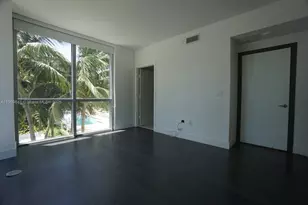 1060 Brickell Ave, Miami, FL 33131 - Photo 16