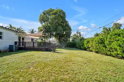 125 NW 100th Ter, Miami Shores, FL 33150 - Photo 16