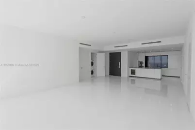 300 Biscayne Blvd Way #1003, Miami, FL 33131 - Photo 12