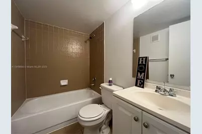 842 NE 209th St #103, Miami, FL 33179 - Photo 10