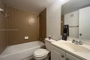 842 NE 209th St, Miami, FL 33179 - Photo 10