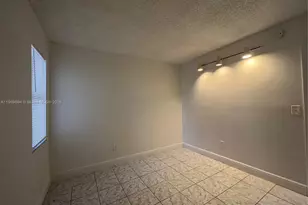 842 NE 209th St, Miami, FL 33179 - Photo 12