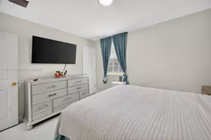 11930 SW 199th St, Miami, FL 33177 - Photo 16