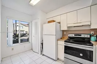 174 Riviera Cir, Weston, FL 33326 - Photo 12