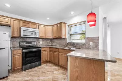 4404 SW 7th Ave, Cape Coral, FL 33914 - Photo 8