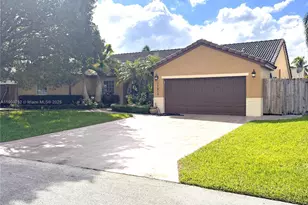 17910 SW 137th Ct, Miami, FL 33177 - Photo 2