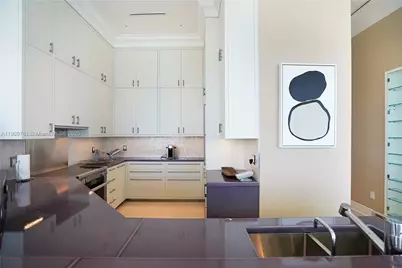4401 Collins Ave #PH South, Miami Beach, FL 33140 - Photo 32