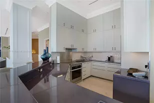 4401 Collins Ave, Miami Beach, FL 33140 - Photo 28