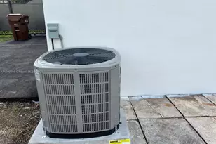 1185 W 50th St, Hialeah, FL 33012 - Photo 26