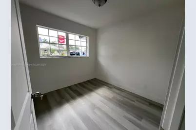 1185 W 50th St, Hialeah, FL 33012 - Photo 12