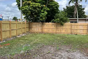 1185 W 50th St, Hialeah, FL 33012 - Photo 18