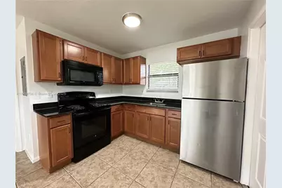 1045 NE 10th Ave #1, Fort Lauderdale, FL 33304 - Photo 8