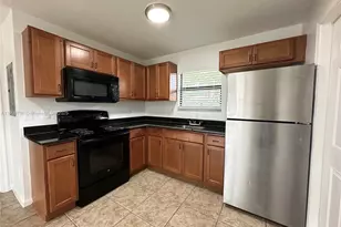 1045 NE 10th Ave, Fort Lauderdale, FL 33304 - Photo 8