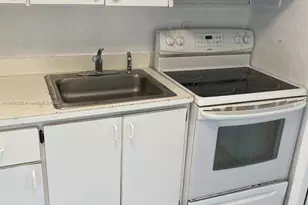 2181 NW 91st St, Miami, FL 33147 - Photo 4