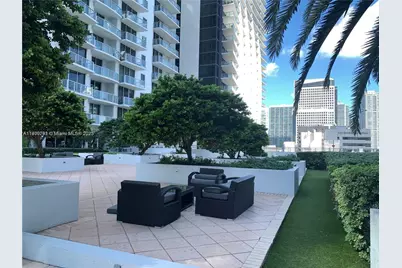 1060 Brickell Ave #1701, Miami, FL 33131 - Photo 2