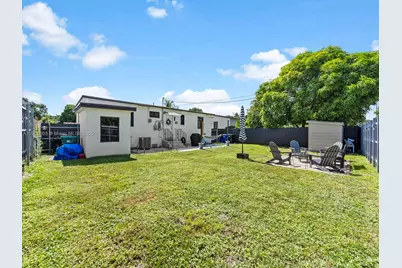 951 NE 155th Ter, North Miami Beach, FL 33162 - Photo 20