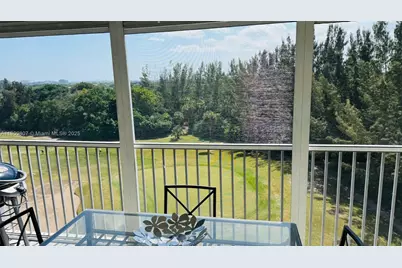 3150 N Palm Aire Dr #801, Pompano Beach, FL 33069 - Photo 1