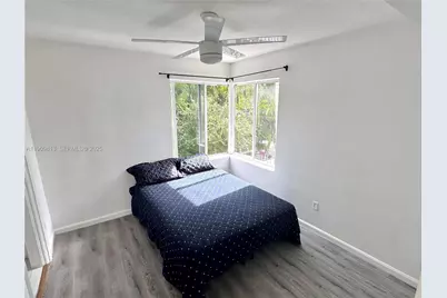 555 NE 70th St, Miami, FL 33138 - Photo 6
