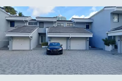 255 Poinciana Dr #605, Sunny Isles Beach, FL 33160 - Photo 2