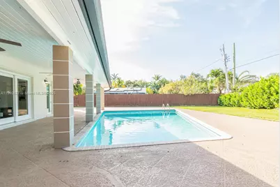 8425 SW 185th St, Cutler Bay, FL 33157 - Photo 24