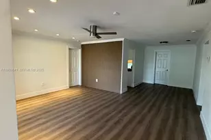 8670 NW 28th Pl, Sunrise, FL 33322 - Photo 8