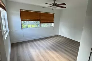 8670 NW 28th Pl, Sunrise, FL 33322 - Photo 10