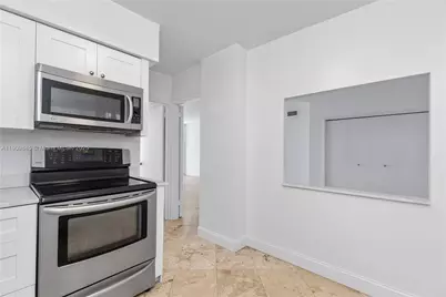 5700 Collins Ave #10D, Miami Beach, FL 33140 - Photo 16