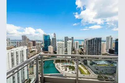 92 SW 3rd St #PH5213, Miami, FL 33130 - Photo 2