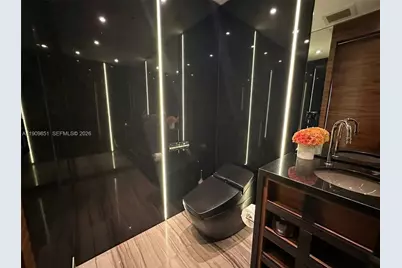 92 SW 3rd St #PH5213, Miami, FL 33130 - Photo 22