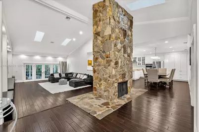 13000 NW 5th St, Plantation, FL 33325 - Photo 6