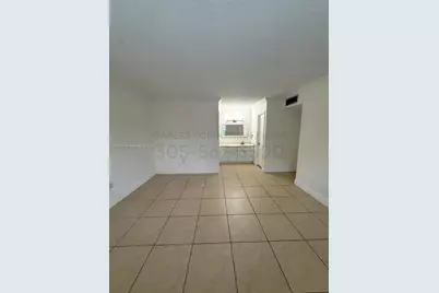 22 Salamanca Ave #201, Coral Gables, FL 33134 - Photo 8