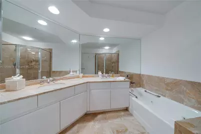 888 Brickell Key Dr #2610, Miami, FL 33131 - Photo 14