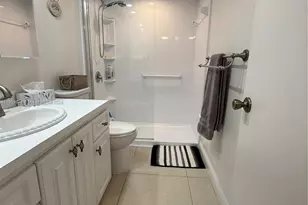 9741 Sunrise Lakes Blvd, Sunrise, FL 33322 - Photo 20