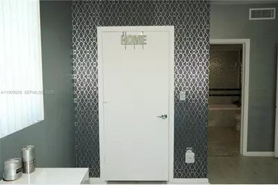 253 NE 2nd St #1602, Miami, FL 33132 - Photo 16