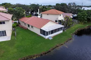 104 Danielle Ct, Weston, FL 33326 - Photo 2