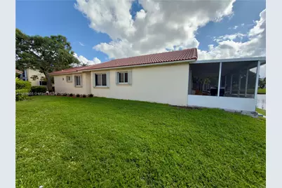 104 Danielle Ct, Weston, FL 33326 - Photo 22