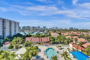 3600 Yacht Club Dr, Aventura, FL 33180 - Photo 2