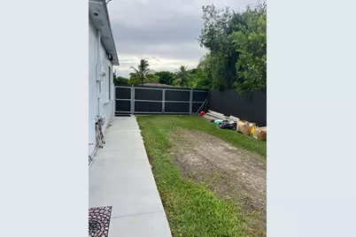 [Address not provided], Miami, FL 33176 - Photo 8