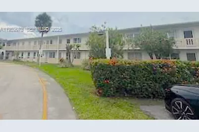 20120 NE 2nd Ave #W27, Miami Gardens, FL 33179 - Photo 4