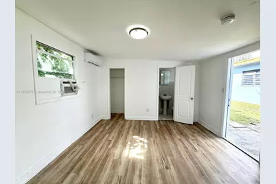1060 NW 116th St #3, Miami, FL 33168 - Photo 8