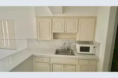1930 Thomas St #1930, Hollywood, FL 33020 - Photo 6