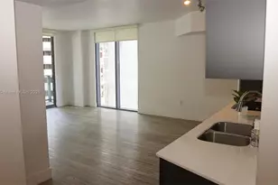 31 SE 6th St, Miami, FL 33131 - Photo 10