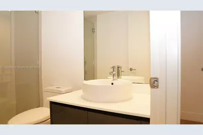 31 SE 6th St #1108, Miami, FL 33131 - Photo 12