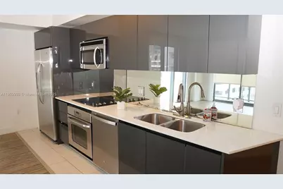 31 SE 6th St #1108, Miami, FL 33131 - Photo 2