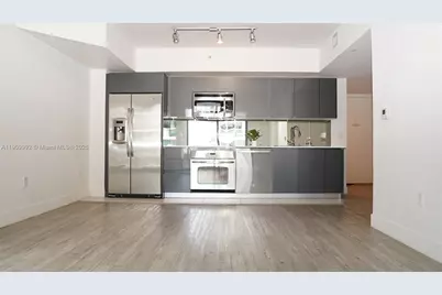 31 SE 6th St #1108, Miami, FL 33131 - Photo 4