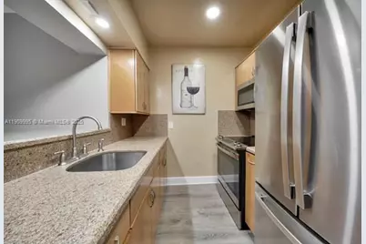 5181 SW 7th St, Miami, FL 33134 - Photo 16