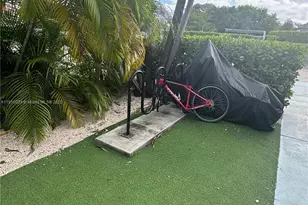 319 W 28th St, Miami Beach, FL 33140 - Photo 12