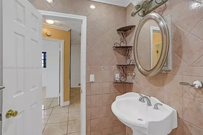 2519 Bahama Dr, Miramar, FL 33023 - Photo 18